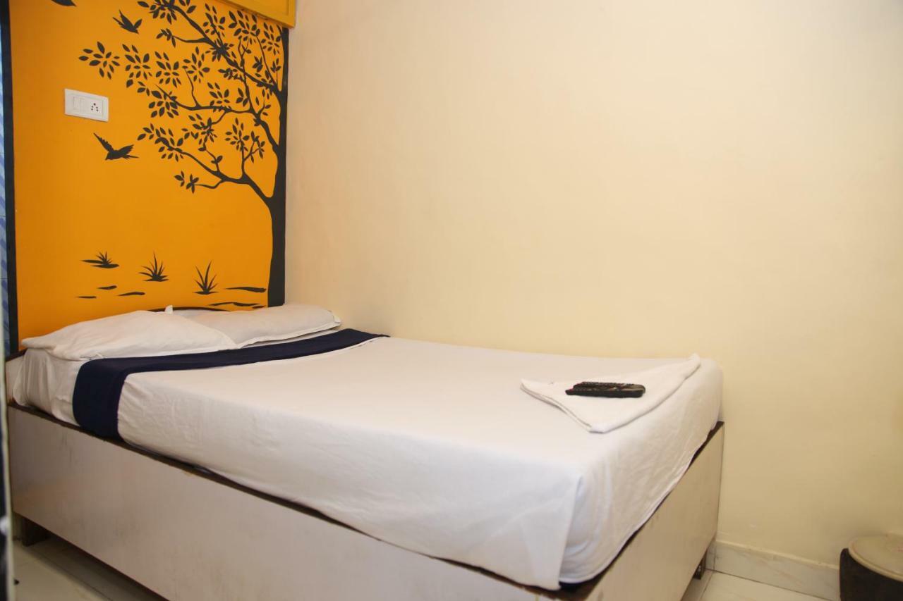 Omega Residency Hotel Mumbai Exterior photo